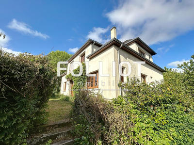 Maison - 241 m² - 7 pièces