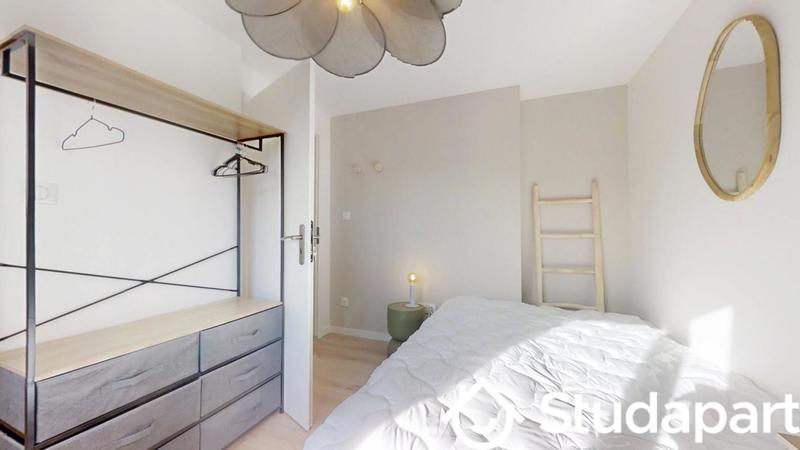 Chambre - 10 m² - 1 pièce