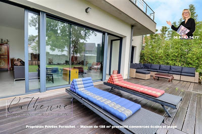 Maison - 188 m² - 8 pièces