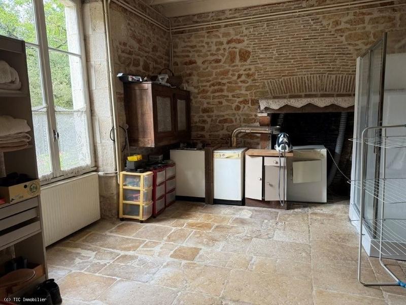 Maison - 230 m² - 8 pièces