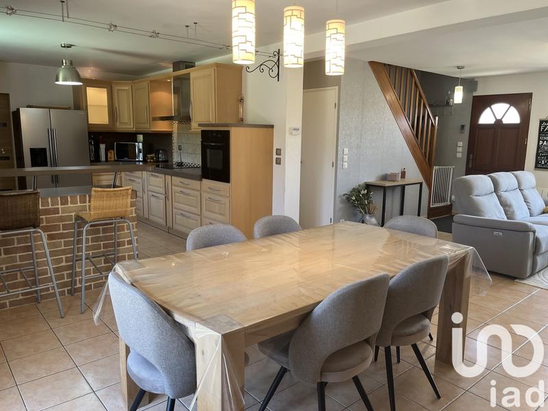 Maison - 140 m² - 8 pièces