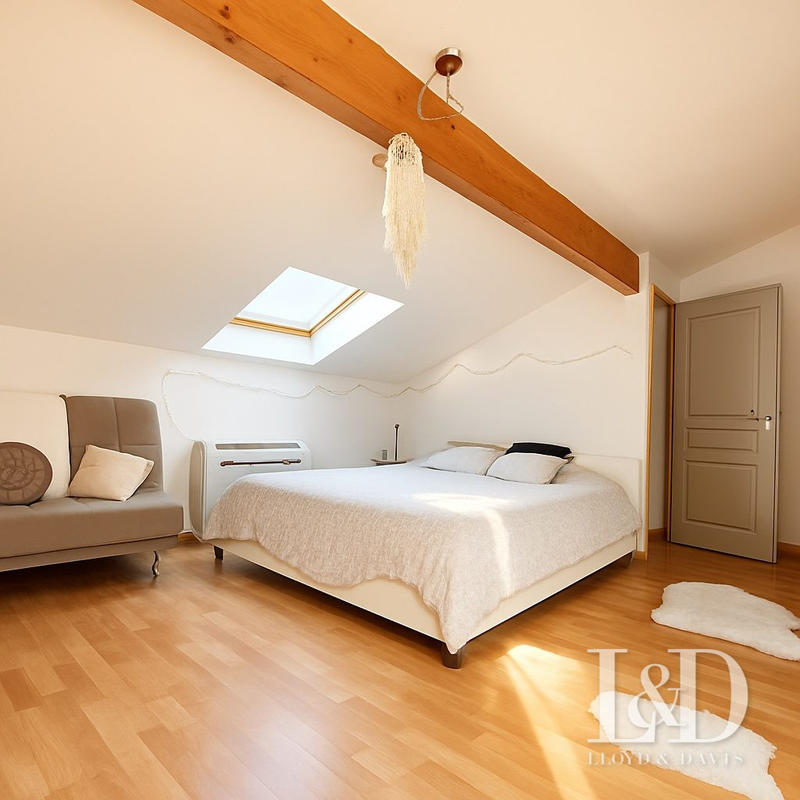 Maison - 192 m² - 6 pièces