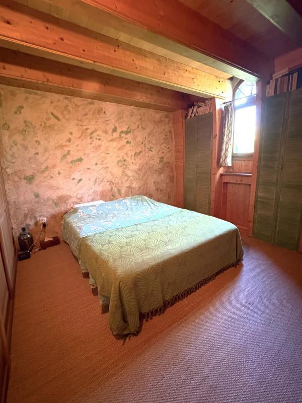 Propriété - 225 m² - 9 pièces