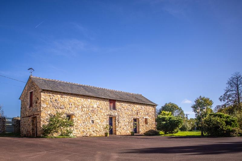 Propriété - 228 m² - 6 pièces