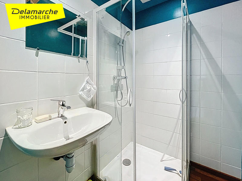 Maison - 223 m² - 10 pièces