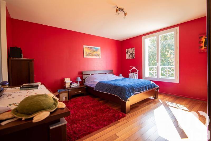 Maison - 210 m² - 8 pièces