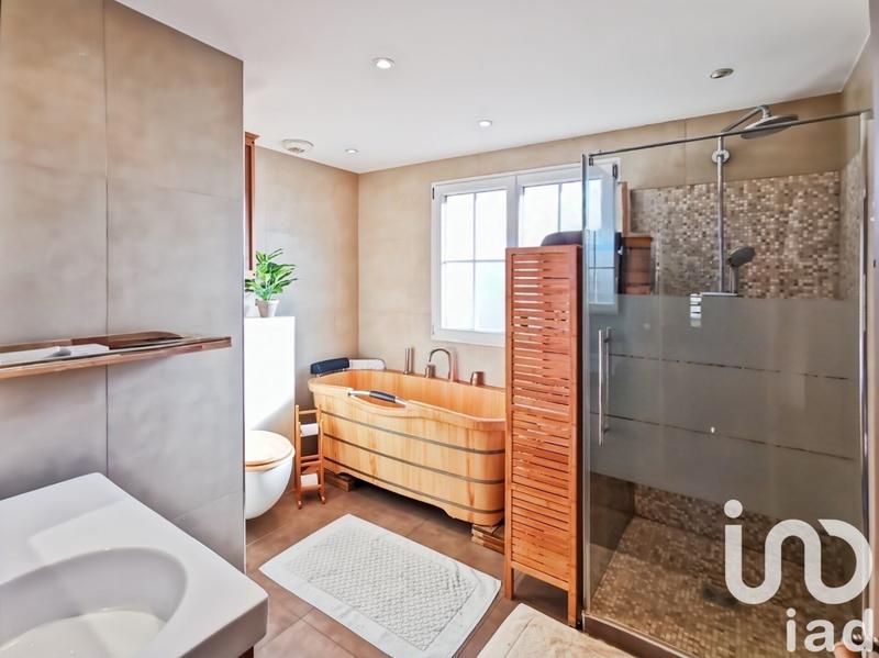 Maison - 126 m² - 6 pièces