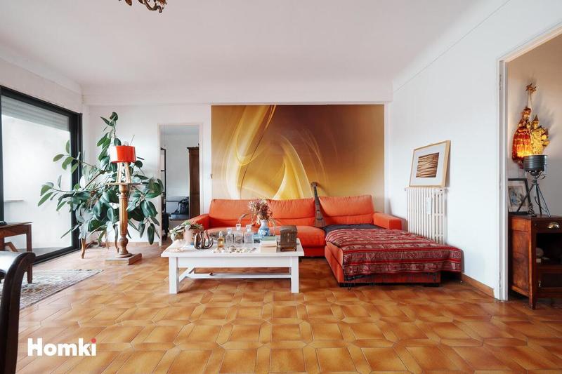 Appartement - 100 m² - 5 pièces