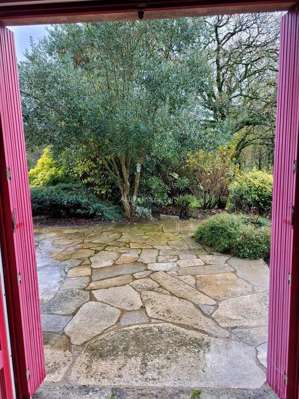 Maison - 180 m² - 7 pièces