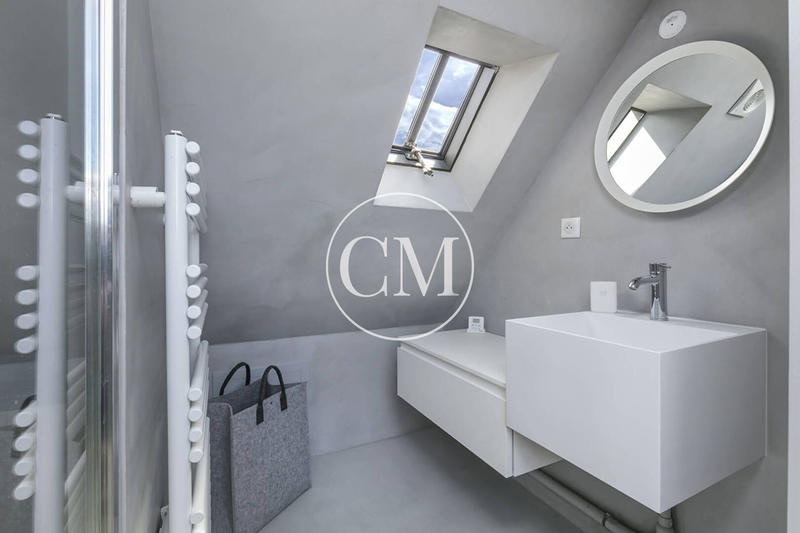 Maison - 278 m² - 8 pièces