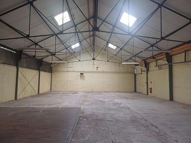 Entrepôt - 360 m²