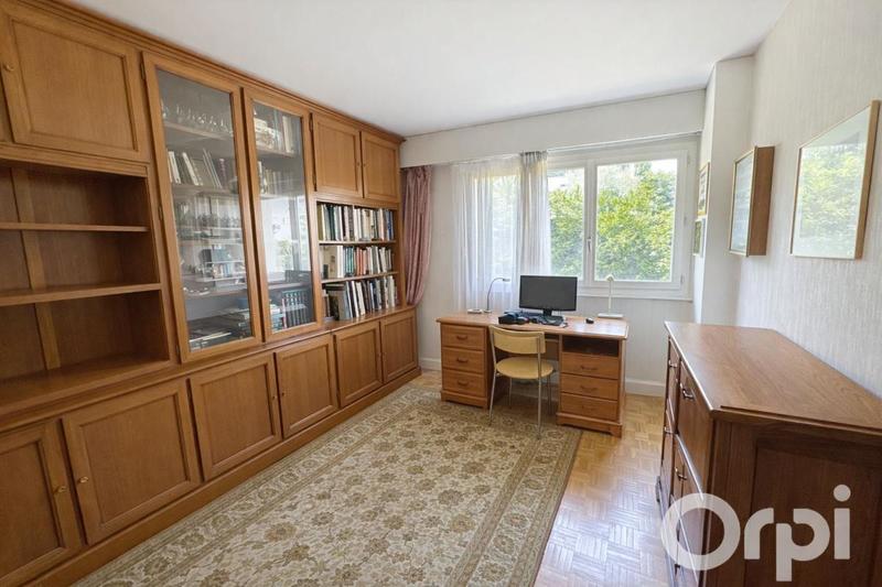 Appartement - 92 m² - 4 pièces