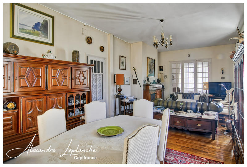 Maison bourgeoise - 217 m² - 10 pièces