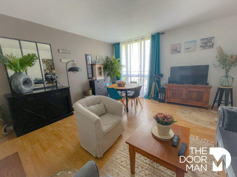 Appartement - 80 m² - 4 pièces