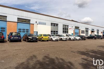 Local commercial - 1 200 m²