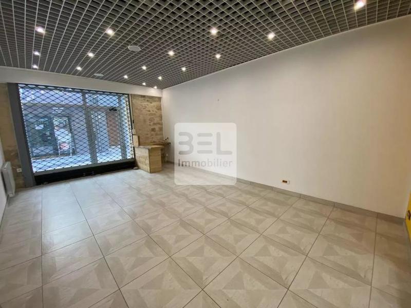 Local commercial - 91 m² - 4 pièces