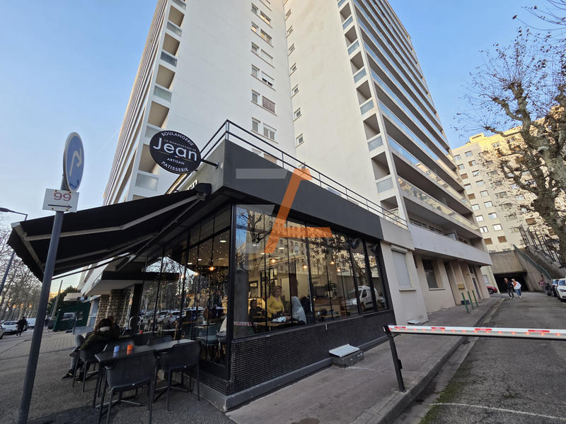 Appartement - 103 m² - 6 pièces