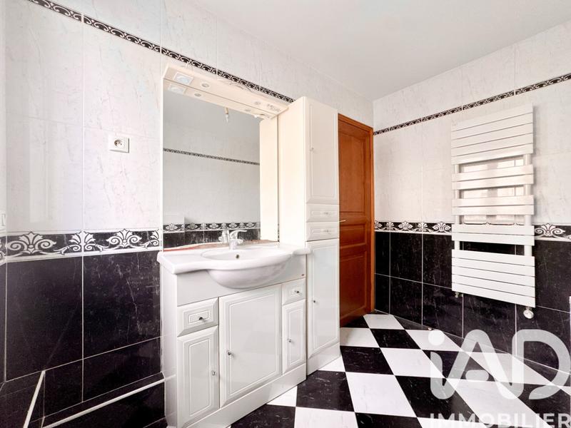 Duplex - 77 m² - 4 pièces