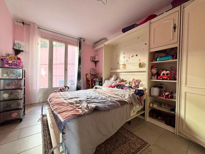 Appartement - 80 m² - 4 pièces