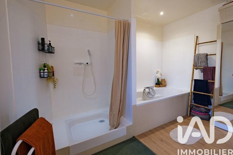 Maison - 215 m² - 8 pièces