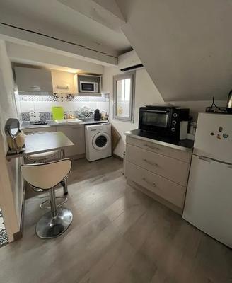 Studio - 25 m² - 1 pièce
