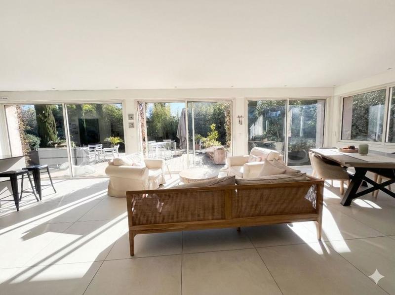 Maison - 194 m² - 4 pièces