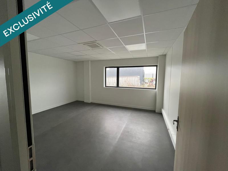 Local commercial - 2 000 m² - 7 pièces