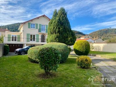 Maison - 186 m² - 8 pièces