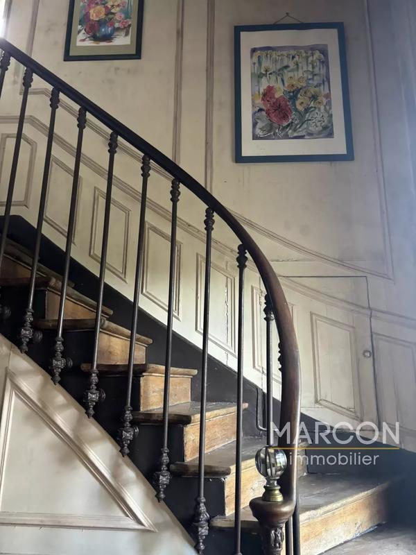 Propriété - 225 m²