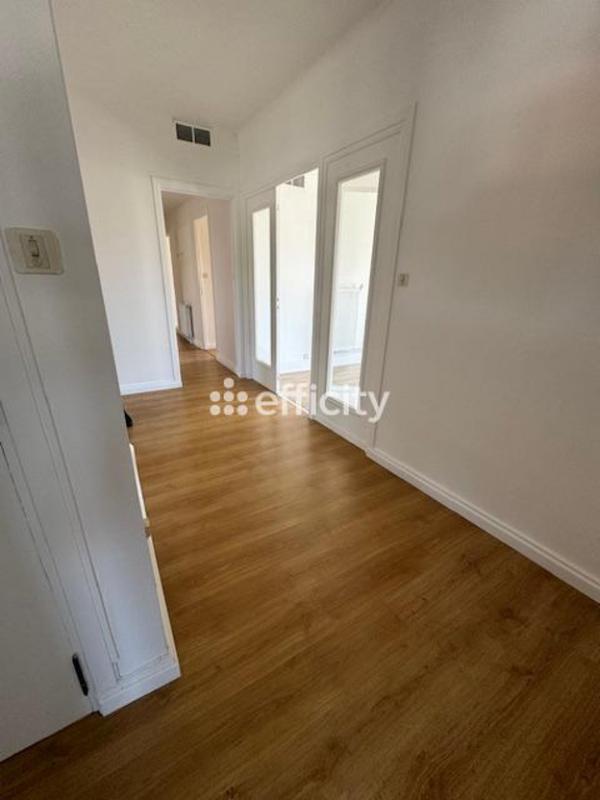 Maison - 200 m² - 8 pièces