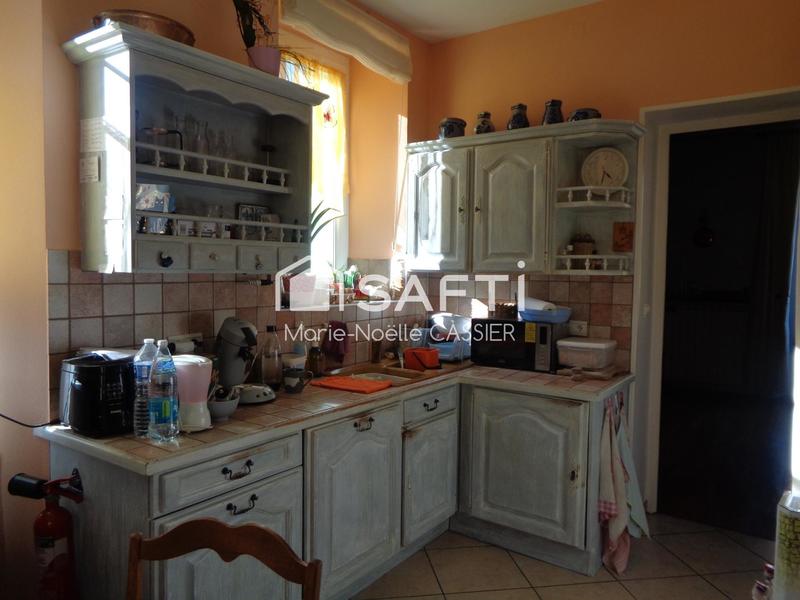 Maison - 242 m² - 14 pièces