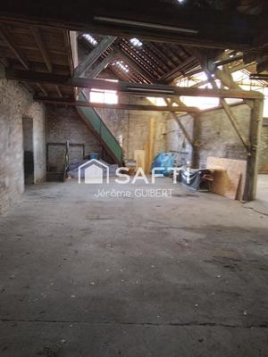 Local commercial - 200 m² - 2 pièces