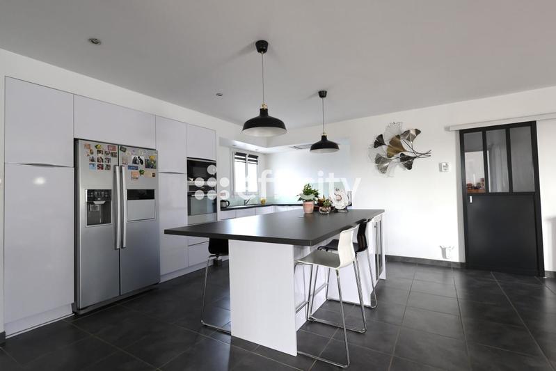 Villa - 111 m² - 4 pièces