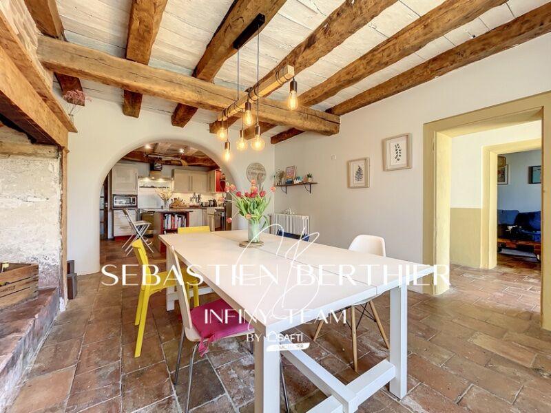 Maison - 180 m² - 6 pièces