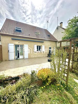 Maison - 94 m² - 4 pièces