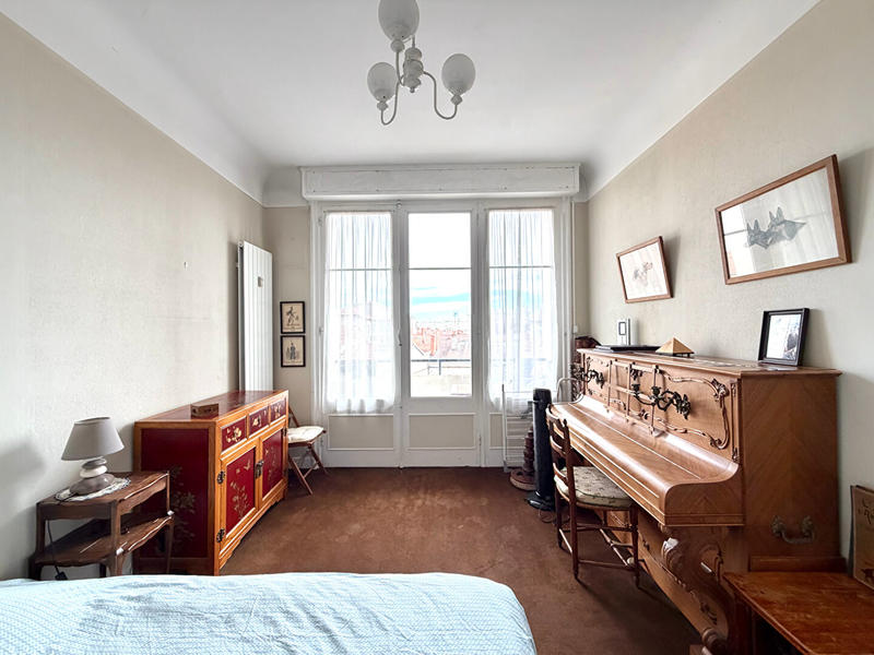 Appartement - 146 m² - 6 pièces