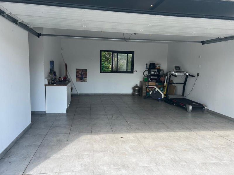 Demeure - 224 m² - 5 pièces