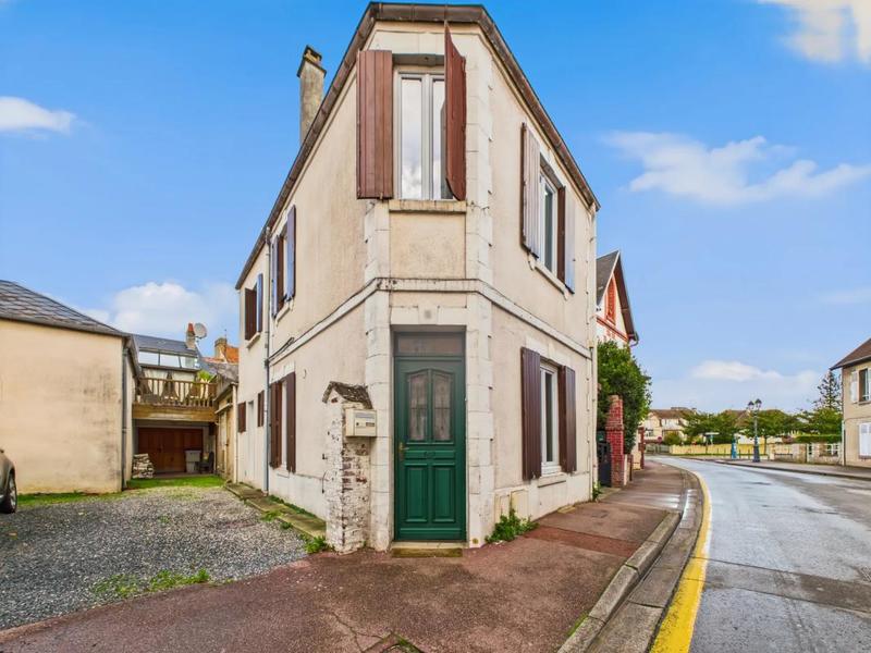Maison de ville - 60 m² - 4 pièces