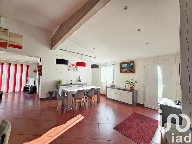 Maison - 207 m² - 7 pièces