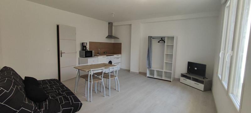 Studio - 30 m² - 1 pièce
