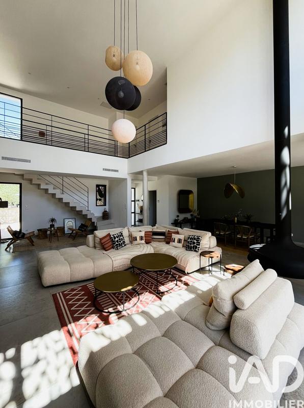 Maison de maîtres - 212 m² - 6 pièces