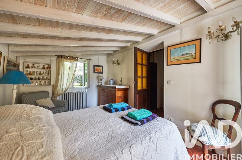 Maison - 230 m² - 6 pièces