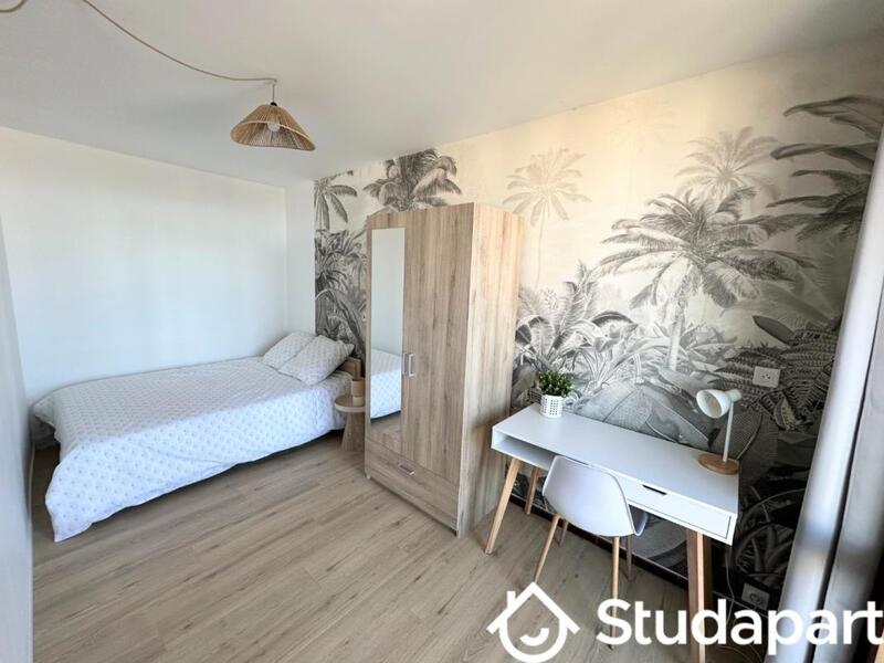 Chambre - 11 m² - 1 pièce