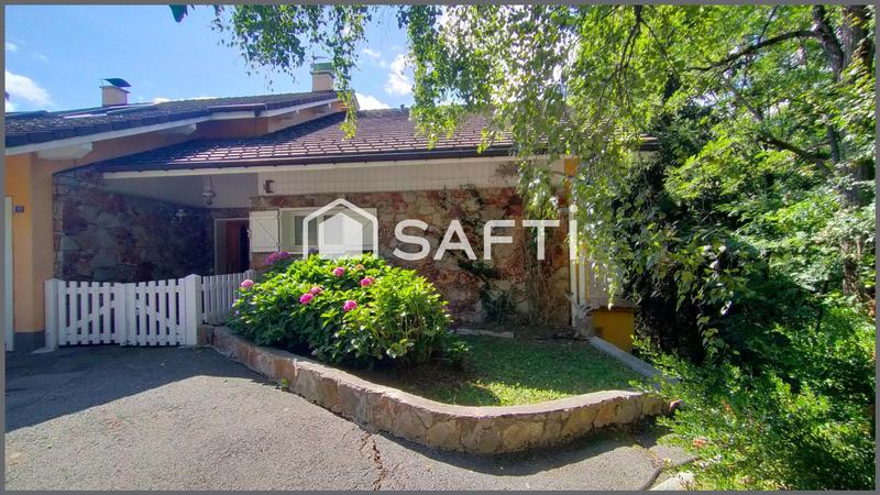 Maison - 223 m² - 11 pièces