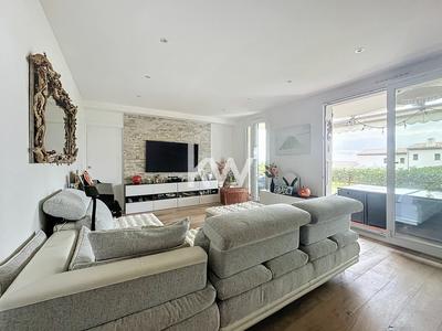 Appartement - 92 m² - 4 pièces