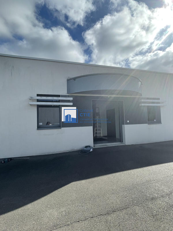 Bureau - 54 m² - 1 pièce