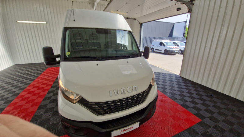 Iveco Daily Fourgon 35 s 14 sv11 h2 quad-leaf hi matic