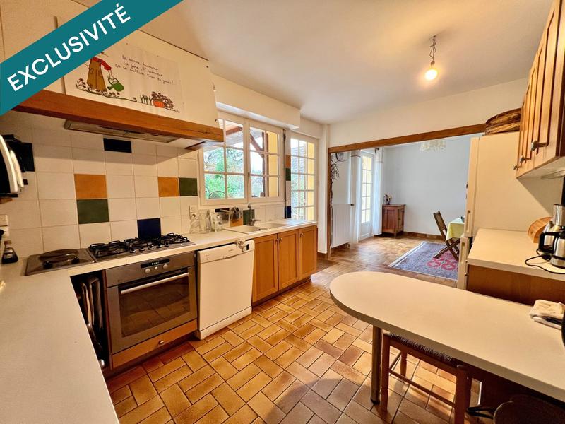 Maison - 188 m² - 10 pièces