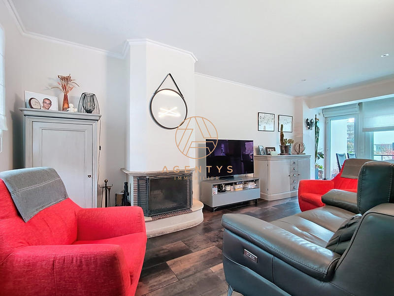 Maison - 87 m² - 6 pièces