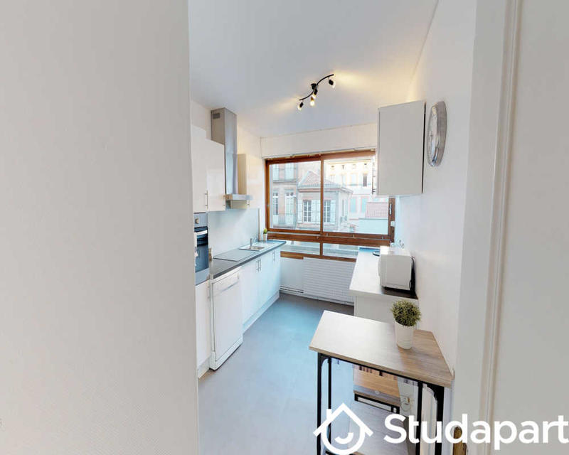 Chambre - 120 m² - 1 pièce